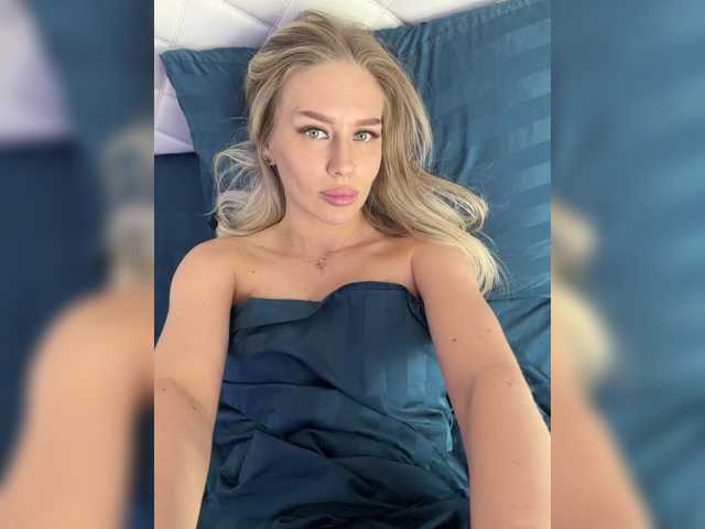 Lovensesgirl live cam preview