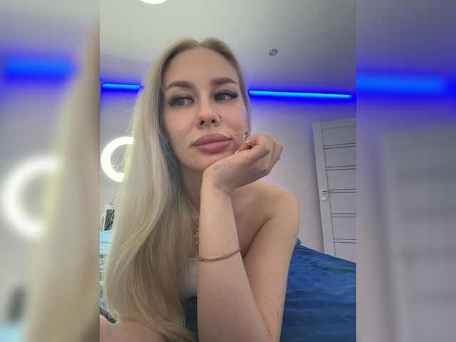 Lovensesgirl live cam on BongaCams