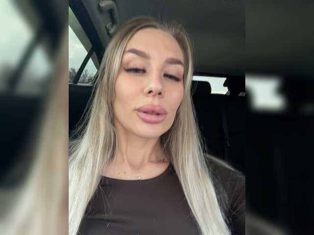Lovensesgirl, live now on BongaCams