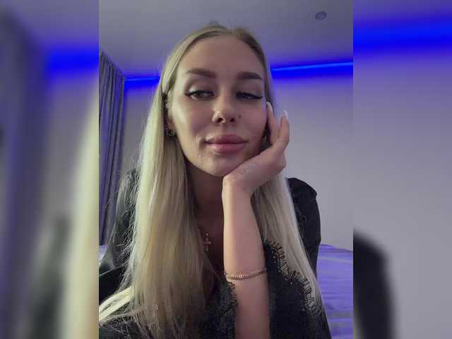 Lovensesgirl live cam on BongaCams