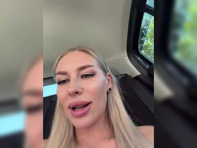 Chat with -Lovensesgirl- live cam