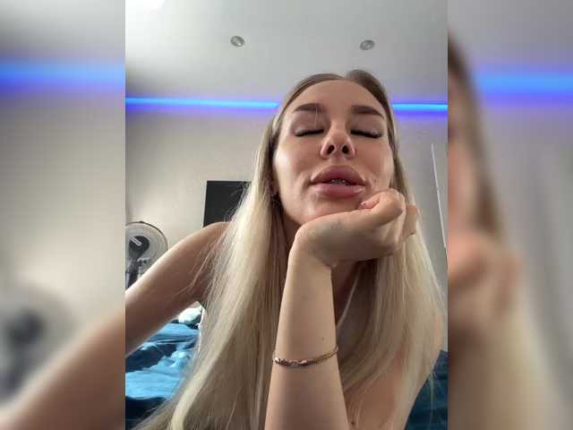Lovensesgirl live cam on BongaCams