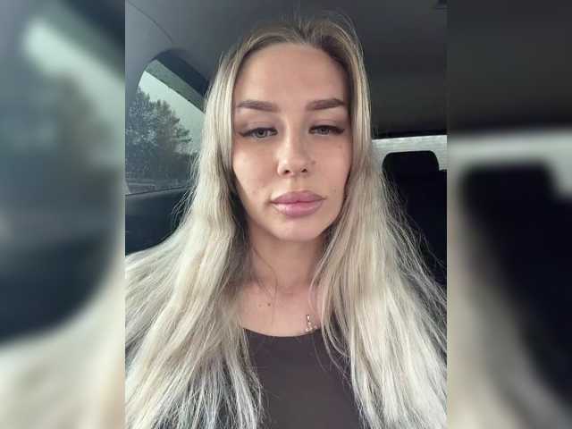 Lovensesgirl, live now on BongaCams