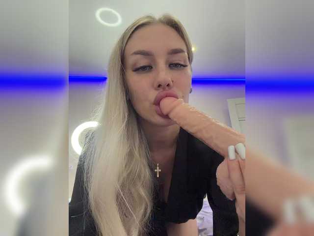 Lovensesgirl live webcam show