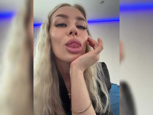 lovensesgirl live sex show