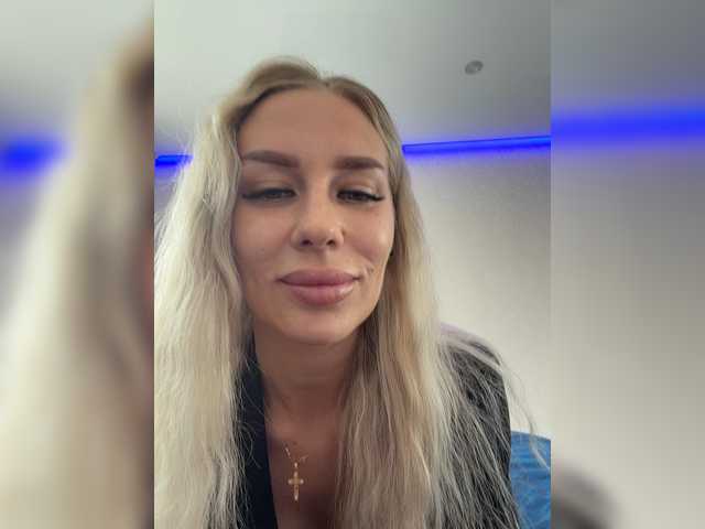 Lovensesgirl live cam on BongaCams