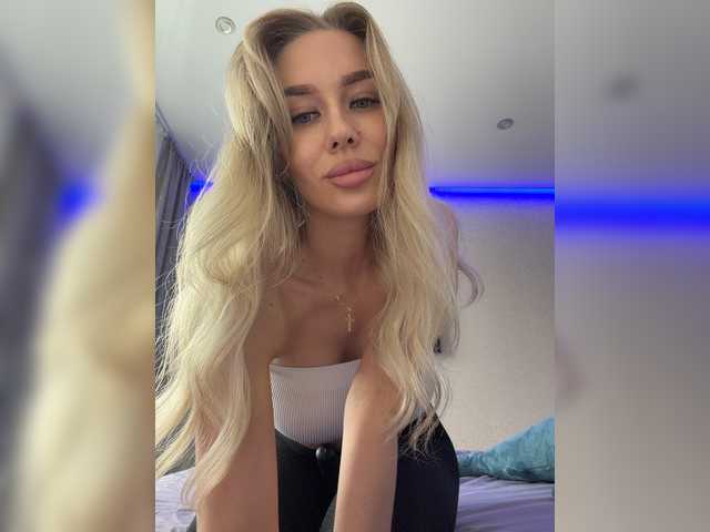 Lovensesgirl live cam on BongaCams