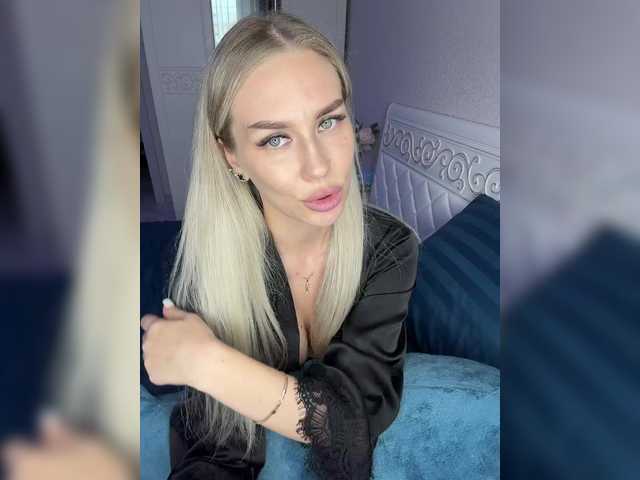 Lovensesgirl live cam on BongaCams
