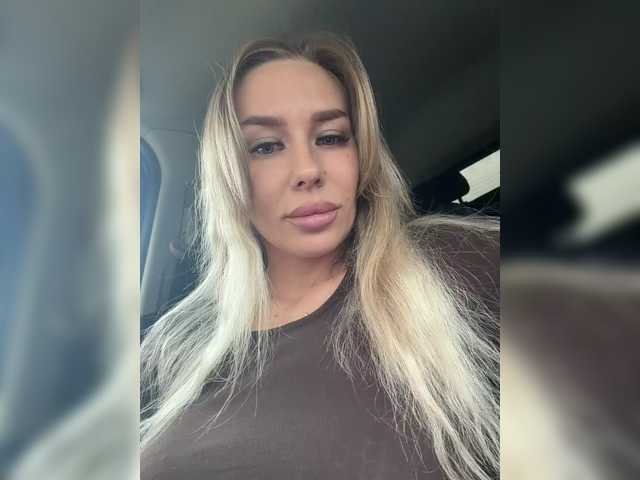 Lovensesgirl, live now on BongaCams