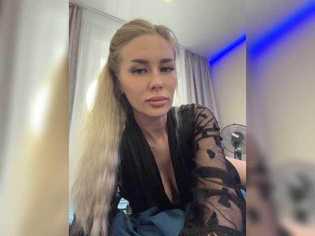 Lovensesgirl live cam