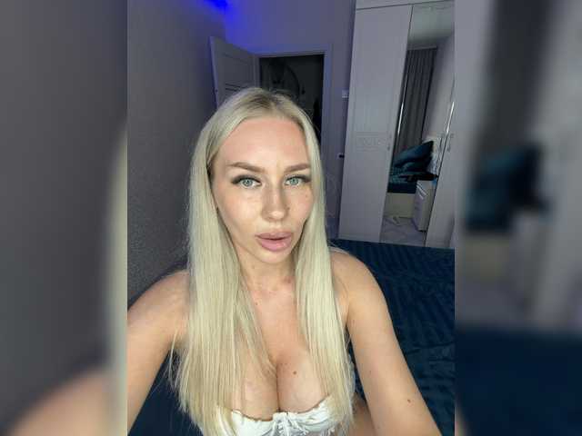 Lovensesgirl live cam on BongaCams