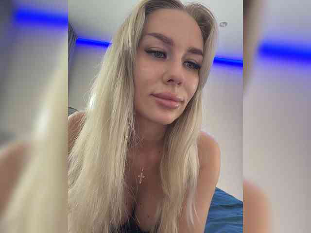 Lovensesgirl — Female live cam