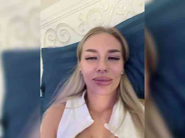 Modella: -Lovensesgirl-