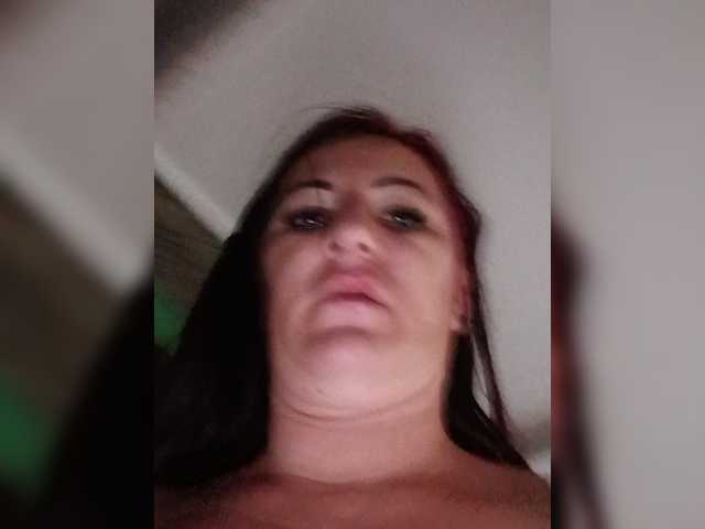 Natalyaredd live cam preview