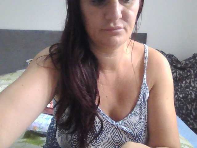 Natalyaredd live cam preview