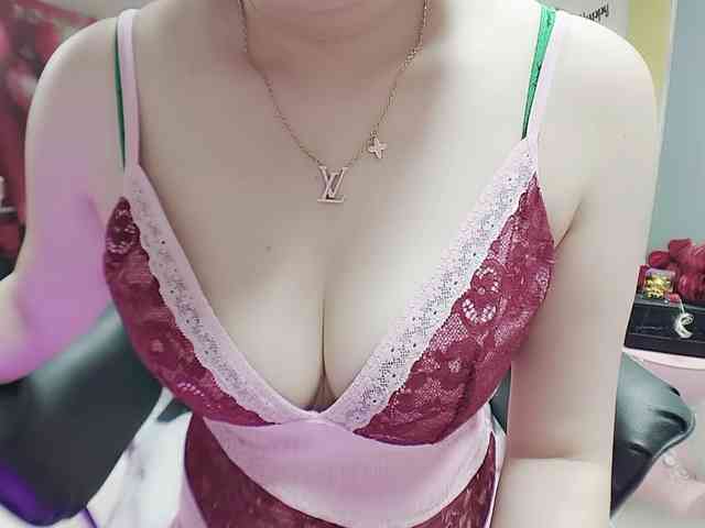 twhanhan webcam