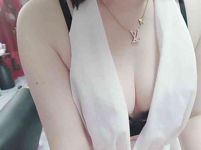 twhanhan webcam