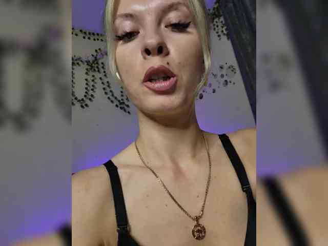 _darina_andreevna_'s live room