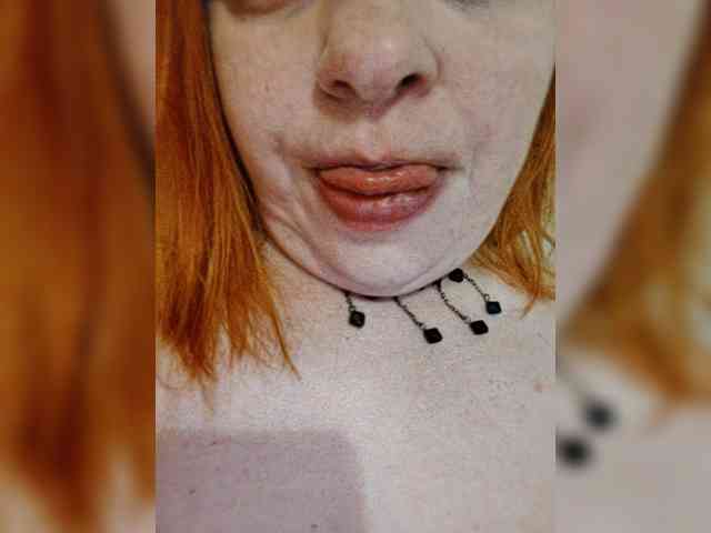 Dinochka38 webcam