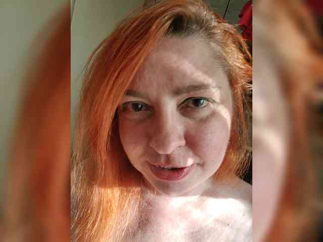Dinochka38 webcam