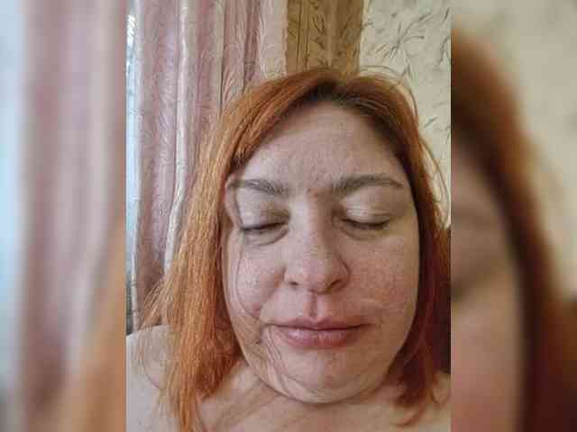 Dinochka38 webcam