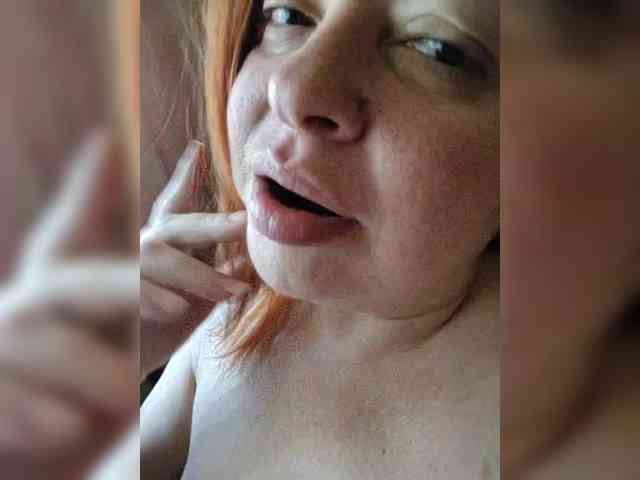 Dinochka38 webcam