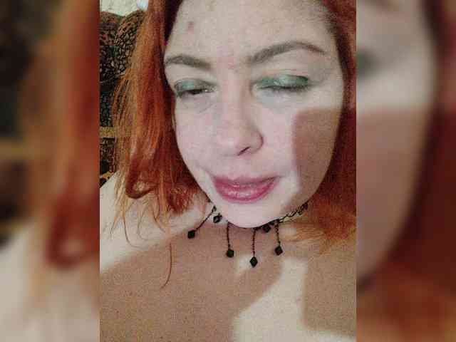 Evasweetapple Live Webcam on BongaCams