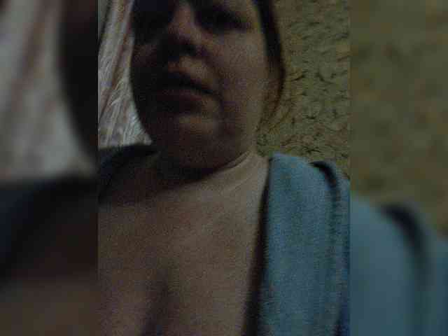 Dinochka38 webcam