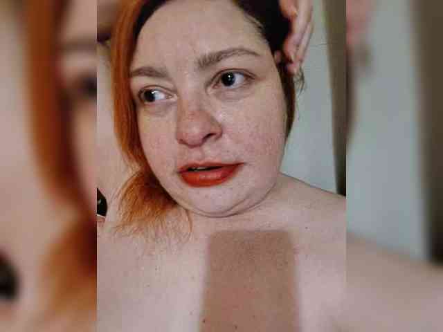Dinochka38 webcam