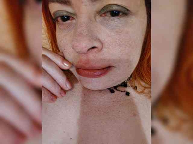 Dinochka38 webcam