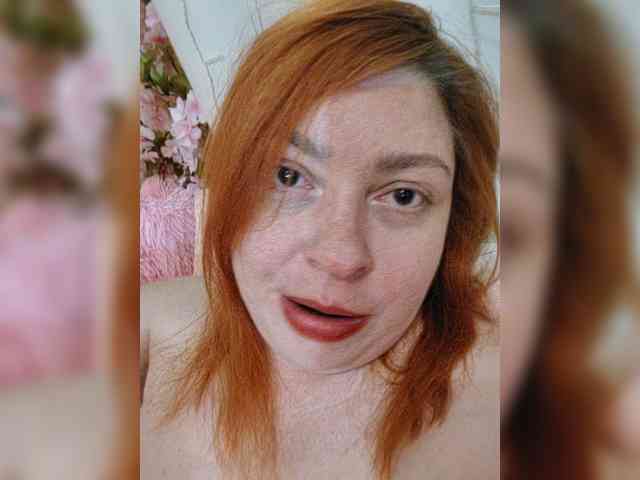 Dinochka38 webcam