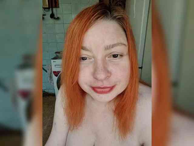 Dinochka38 webcam