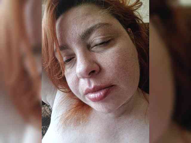 Dinochka38 webcam