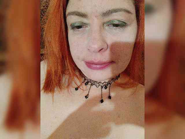 Dinochka38 webcam
