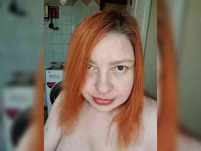 Dinochka38 webcam