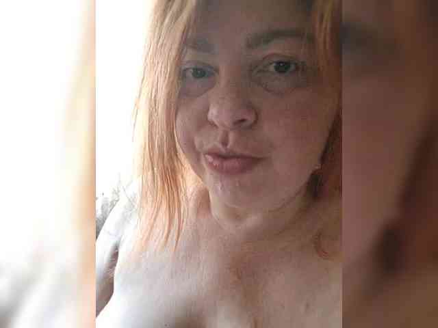 Dinochka38 webcam
