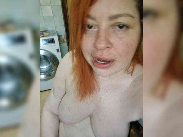 Dinochka38 webcam