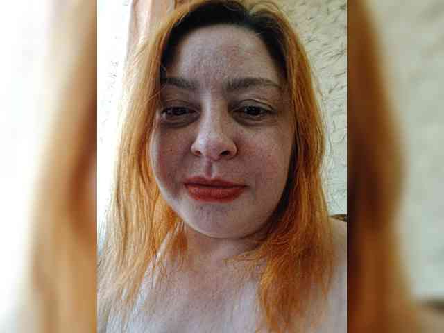Dinochka38 webcam