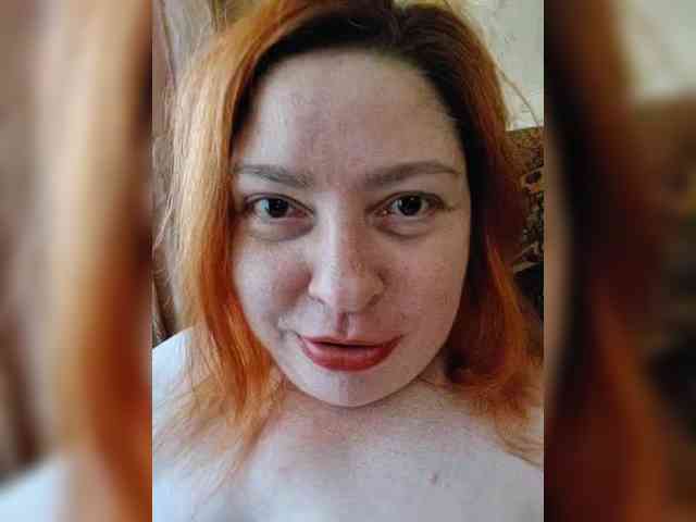 Dinochka38 webcam