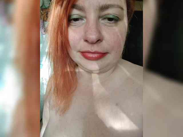 Dinochka38 webcam