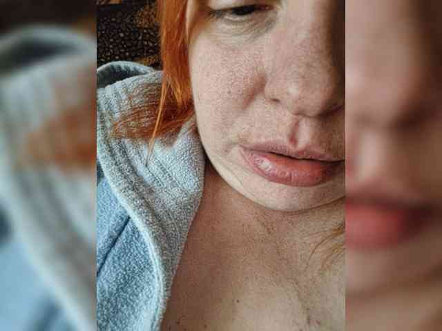 Dinochka38 webcam
