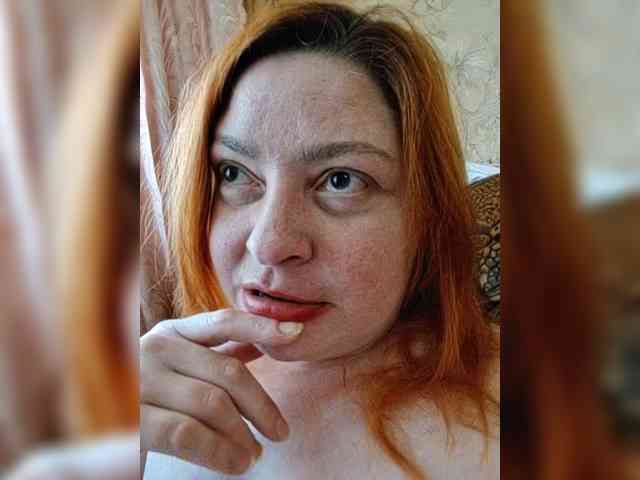 Dinochka38 webcam