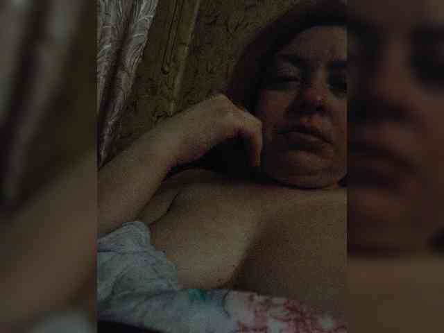 Dinochka38 webcam