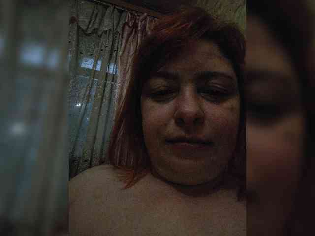 Dinochka38 webcam