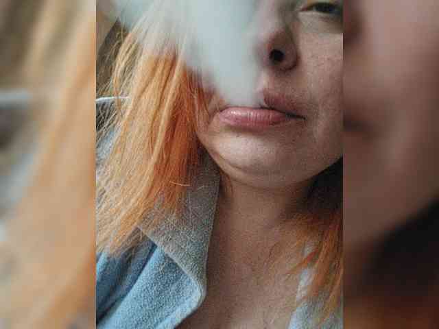 Dinochka38 webcam