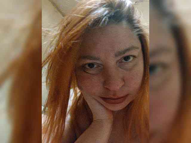 Dinochka38 webcam