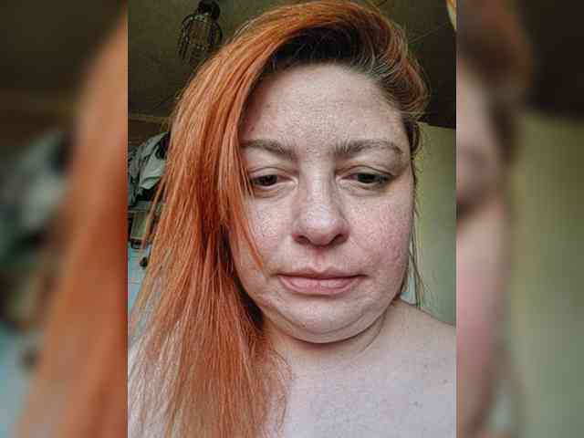 Dinochka38 webcam