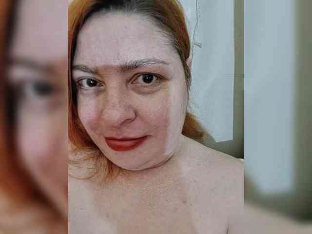 Dinochka38 webcam