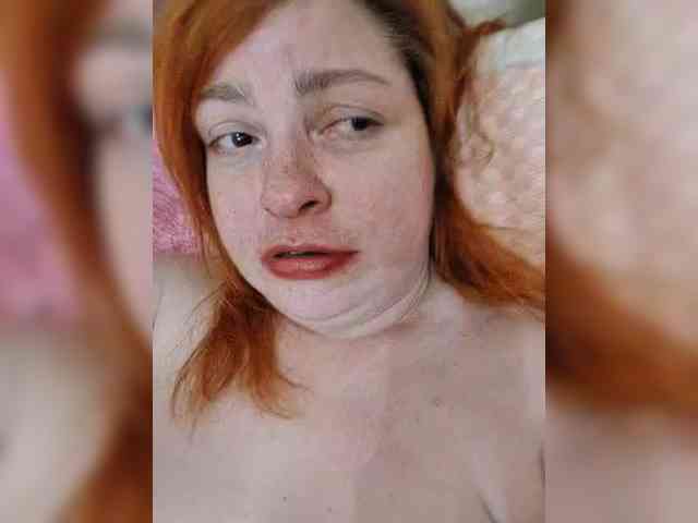 Dinochka38 webcam