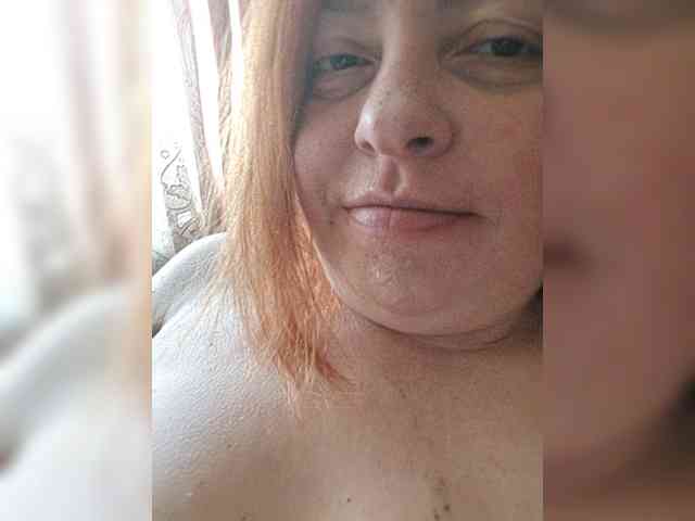 Dinochka38 webcam